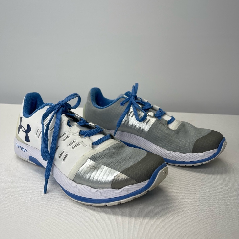 Under Armour Athletic Shoe (SB6)